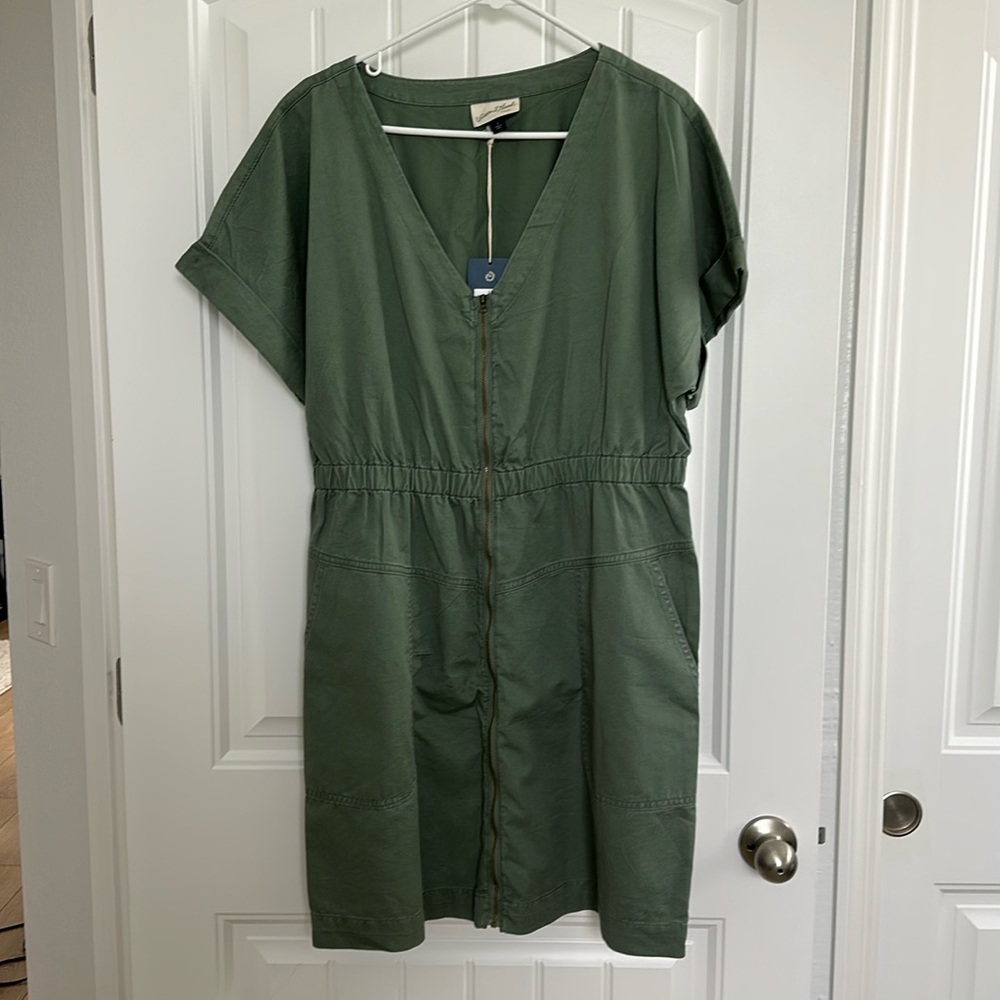 NWT Green V-Neck Zip Up Utilitarian Dress L